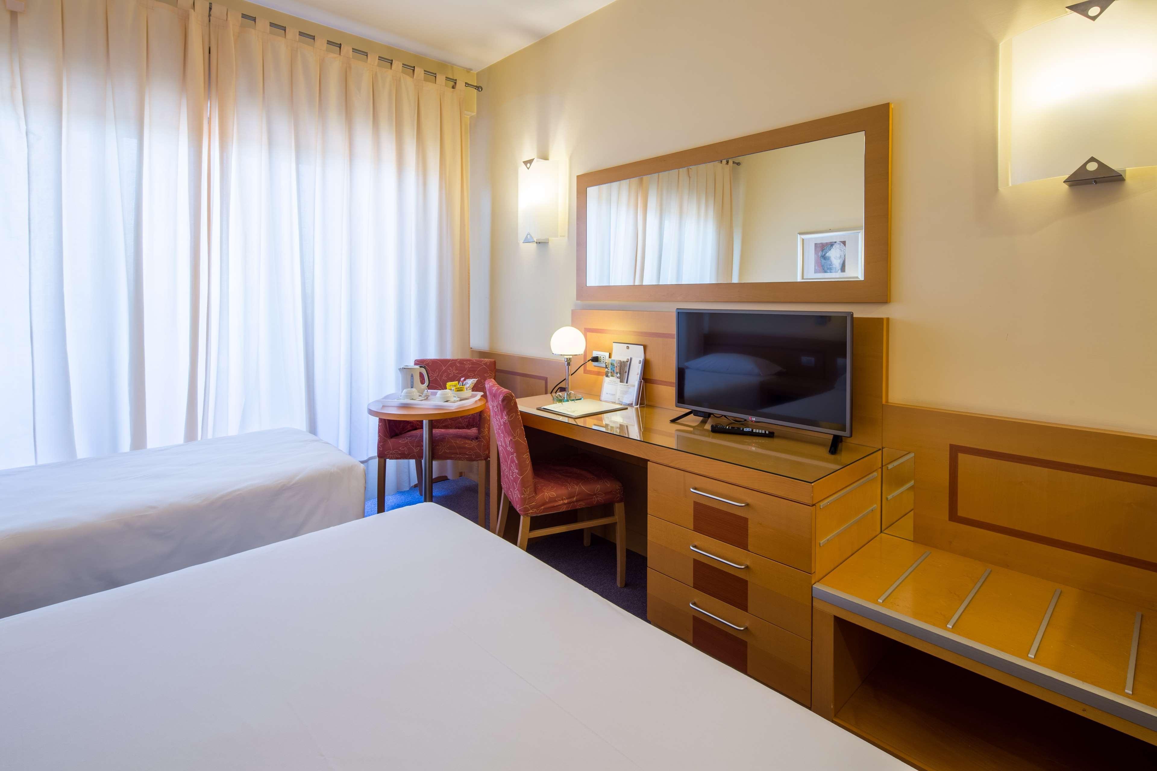 Hotel Best Western I Triangoli 4*