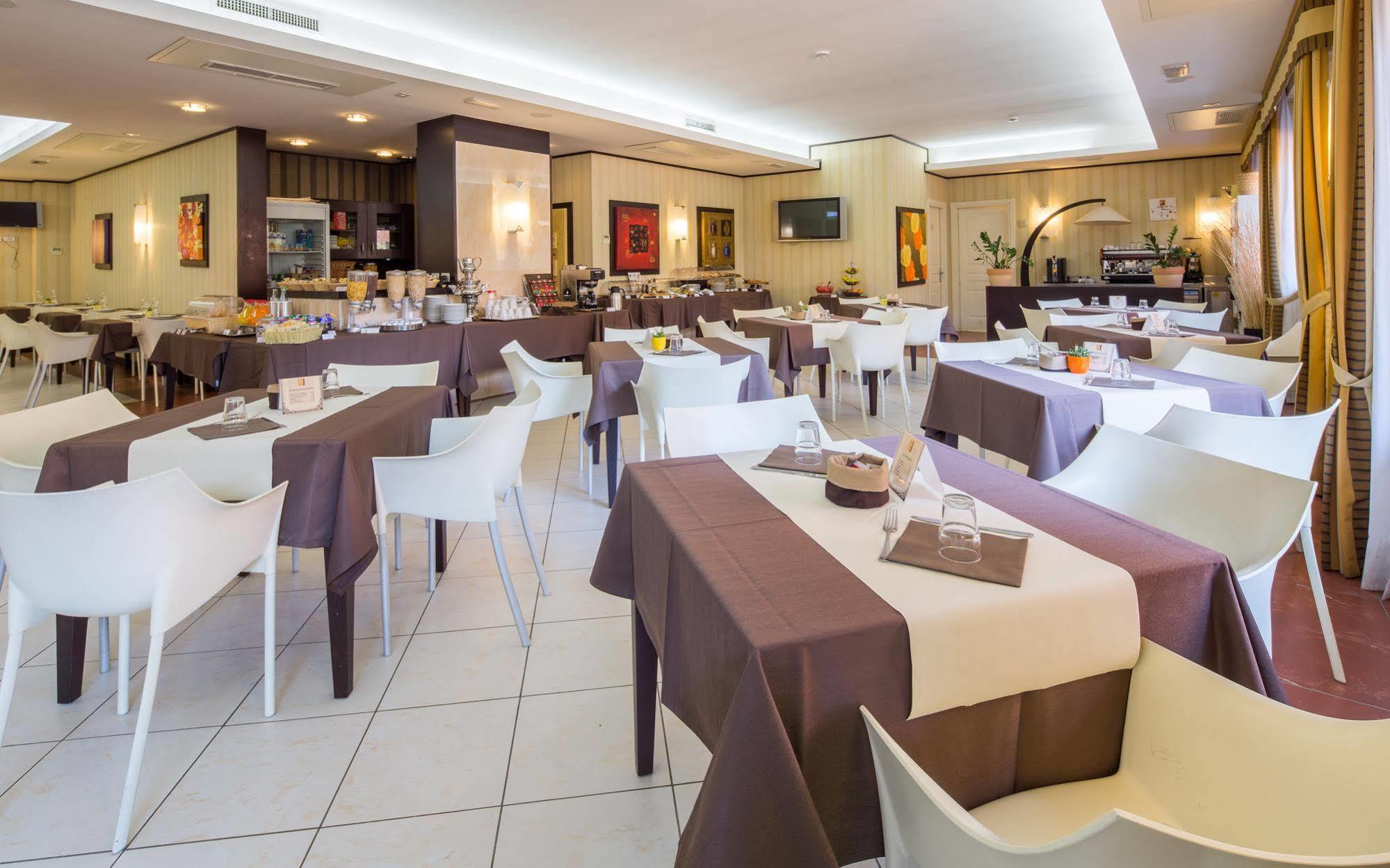 Best Western I Triangoli Hotel 4*