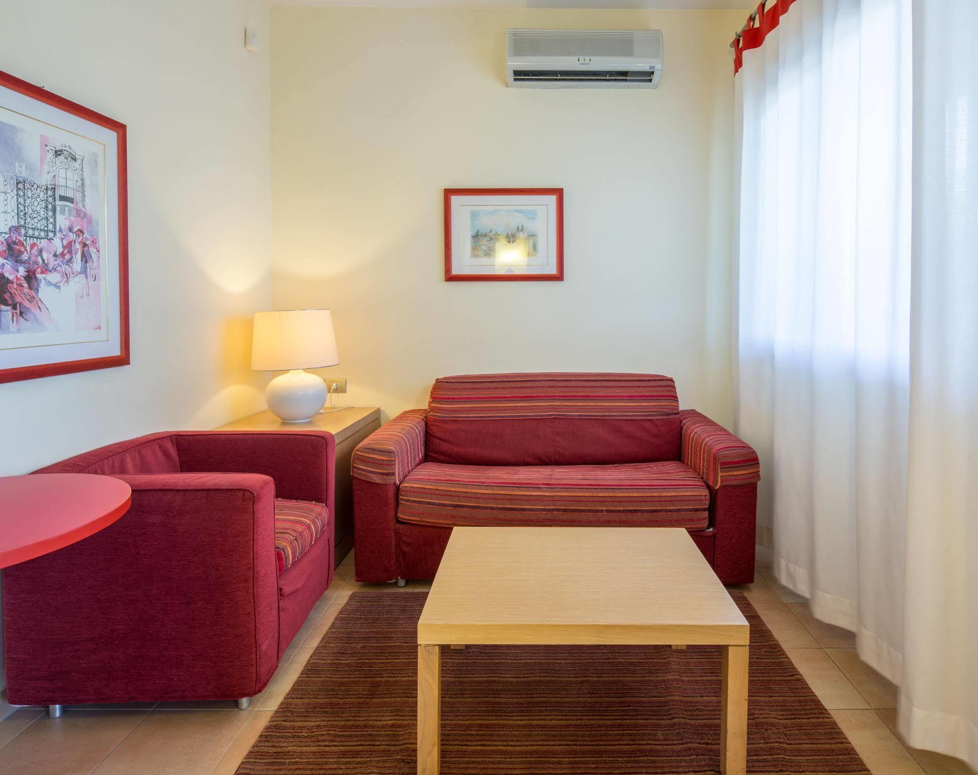 Hotel Western I Triangoli