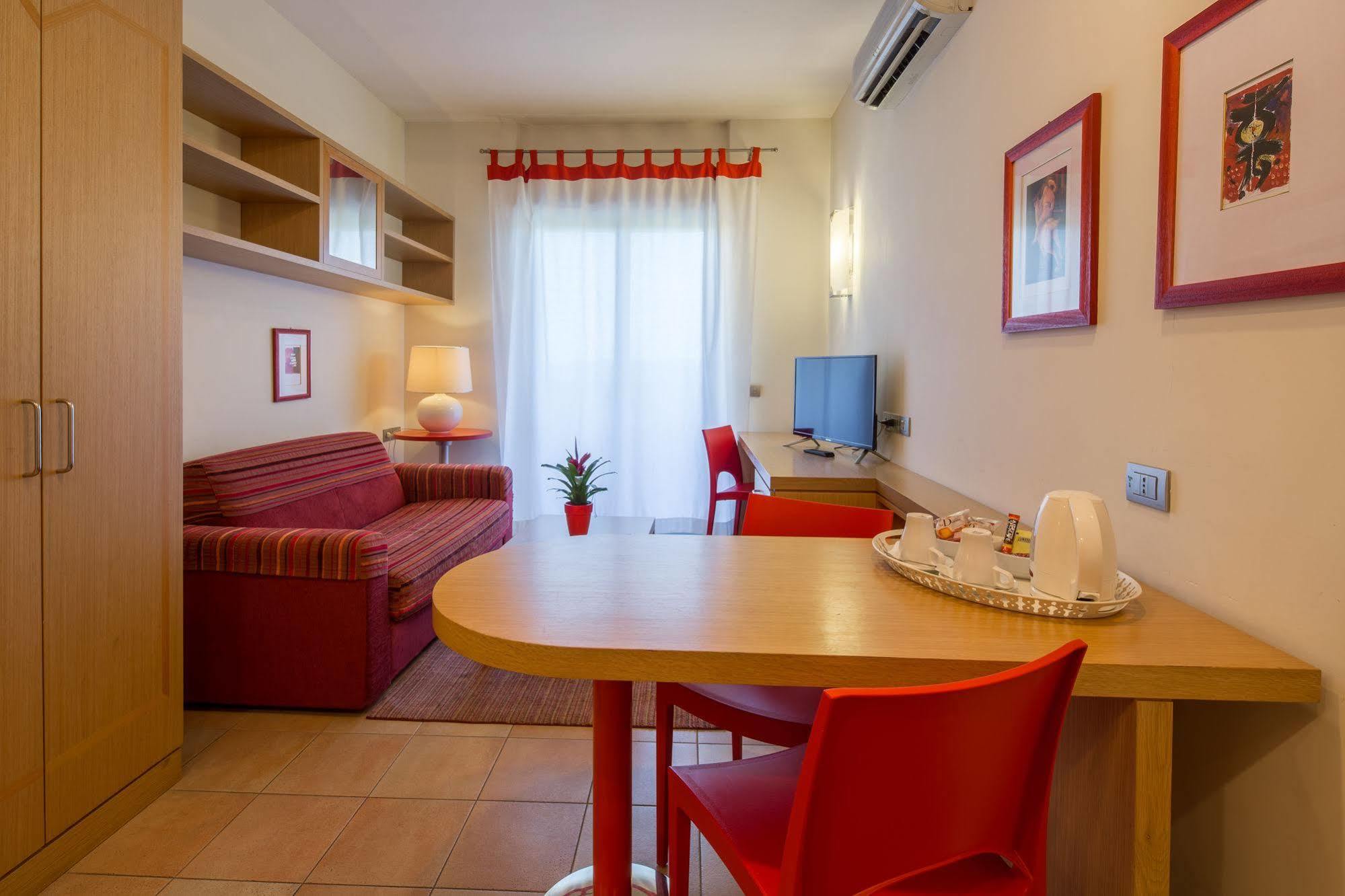 Hotel Western I Triangoli